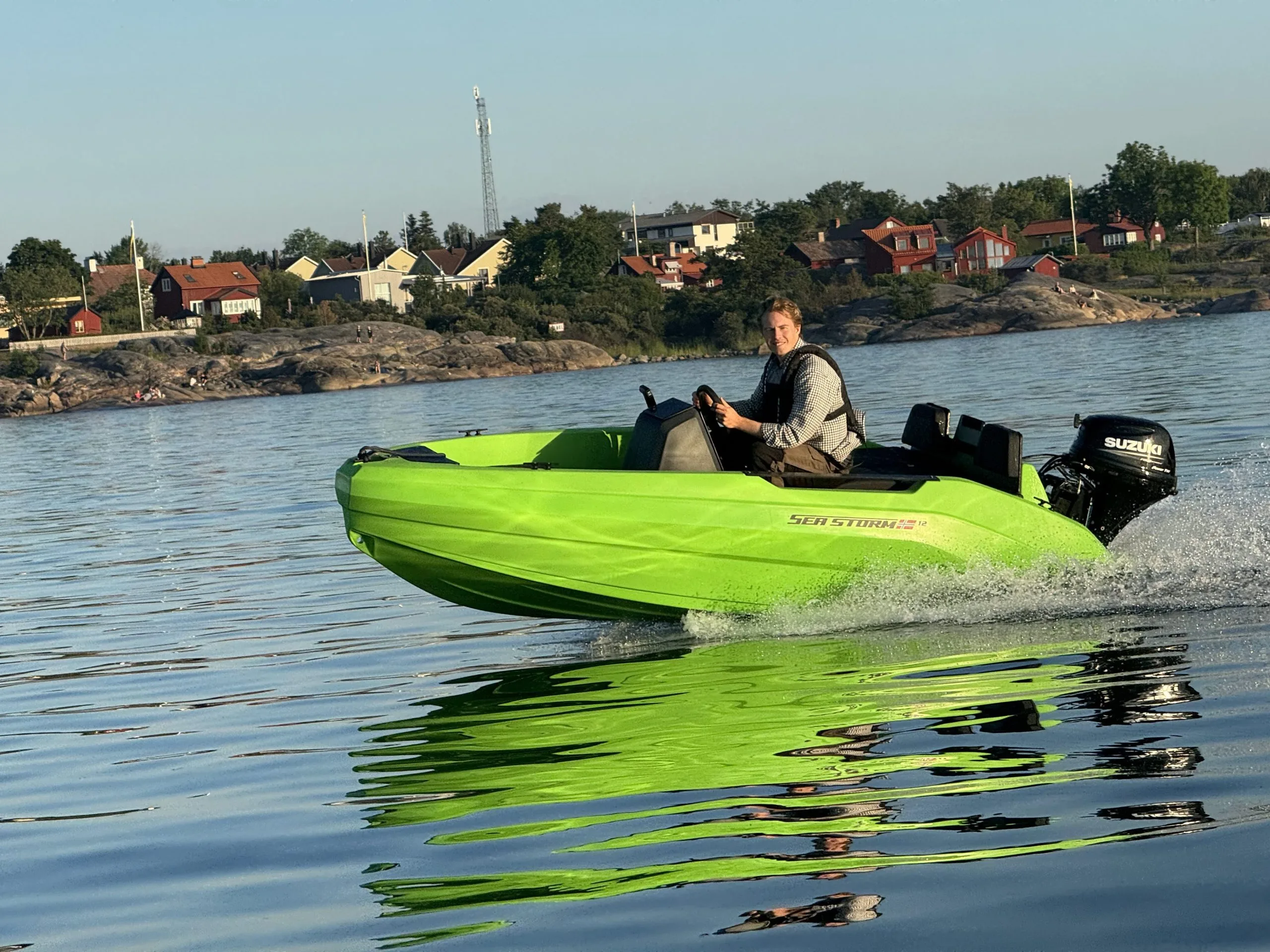 SeaStorm 12 HDPE Advantage – vor der Küste