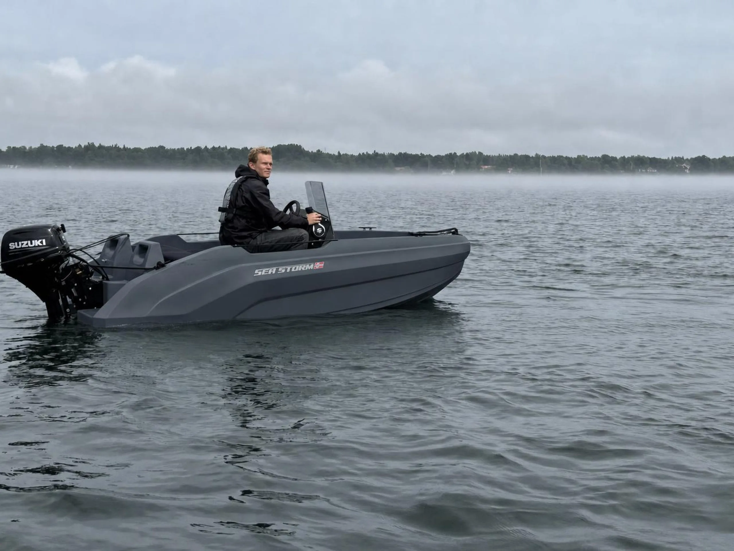 SeaStorm 12 HDPE Advantage – in Fahrt